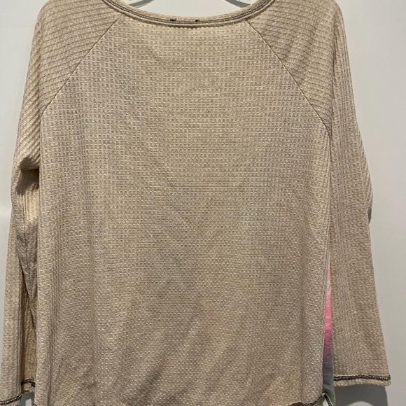 Vibrant colored blouse - Picture 3 of 3